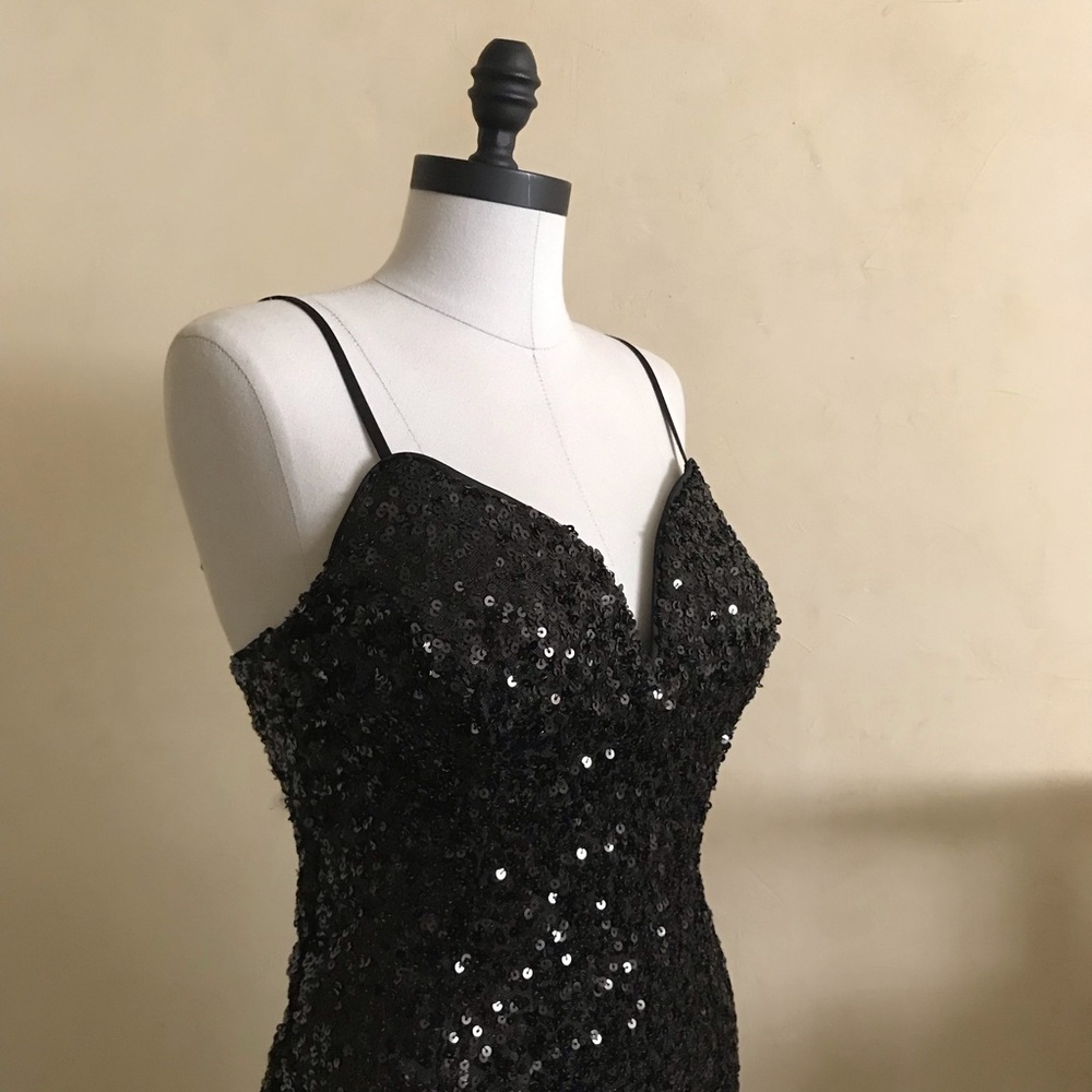 Cameo Black Sequin Maxi Gown - Picture 4 of 11